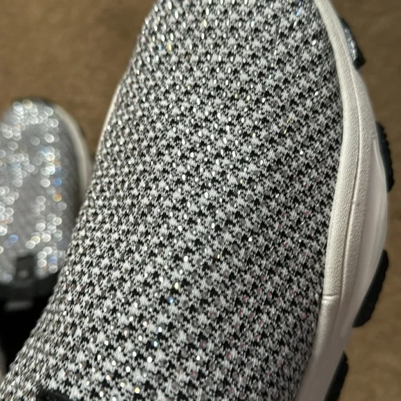 GORGEOUS Kurt Geiger Slip On Sneakers - Picture 7 of 8